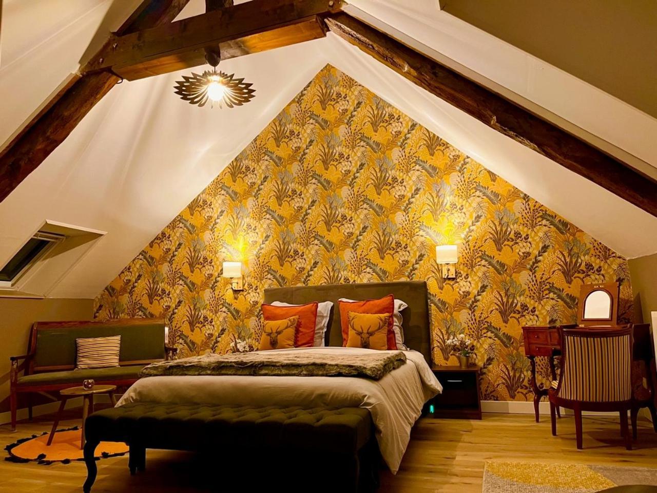Le Manoir Des Haies Spa Les Champs-Geraux Luaran gambar